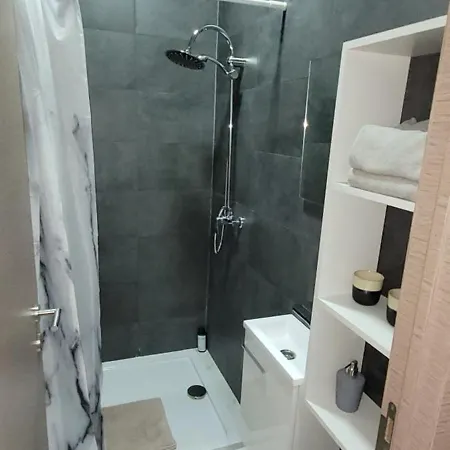 Au Pied Du Theatre Apartment